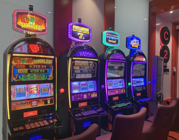 Satellite casino launched at Larnaca airport (pics)