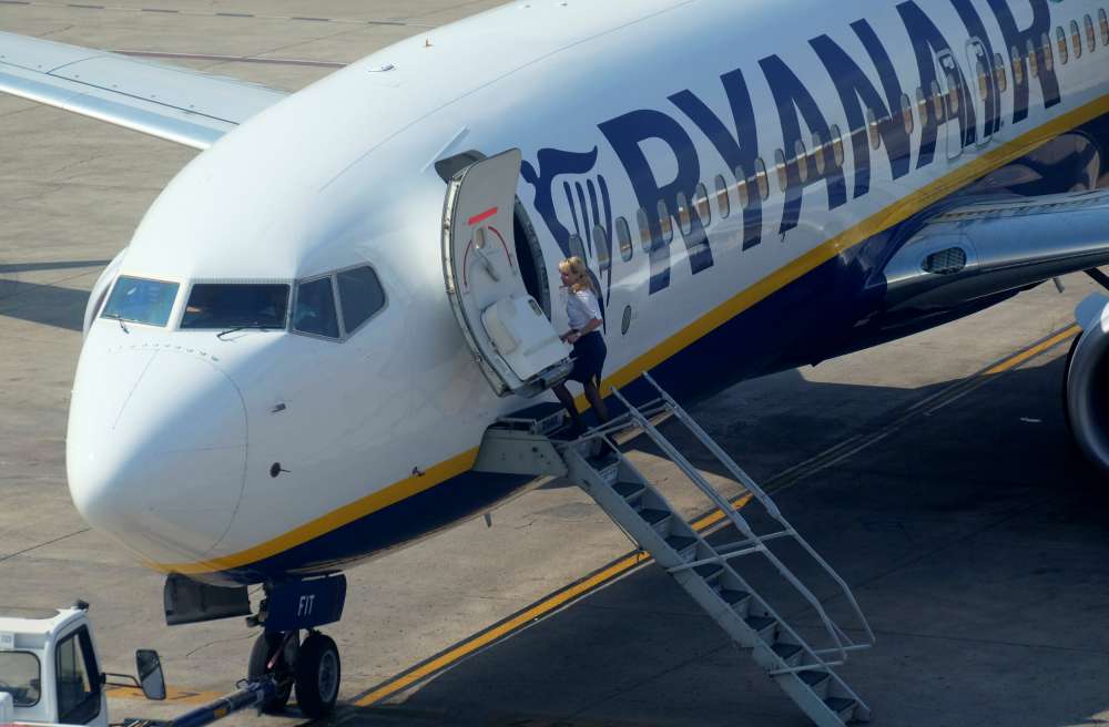 Budget carrier Ryanair ordered to drop low-emissions ad claims