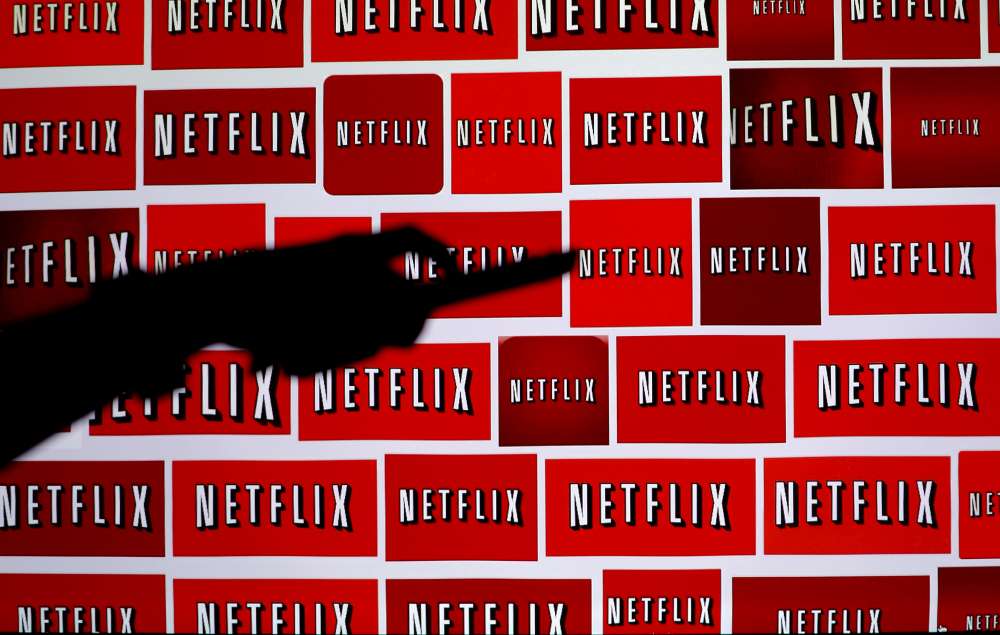 Netflix teases 'fitting end' to defining series 'House of Cards'