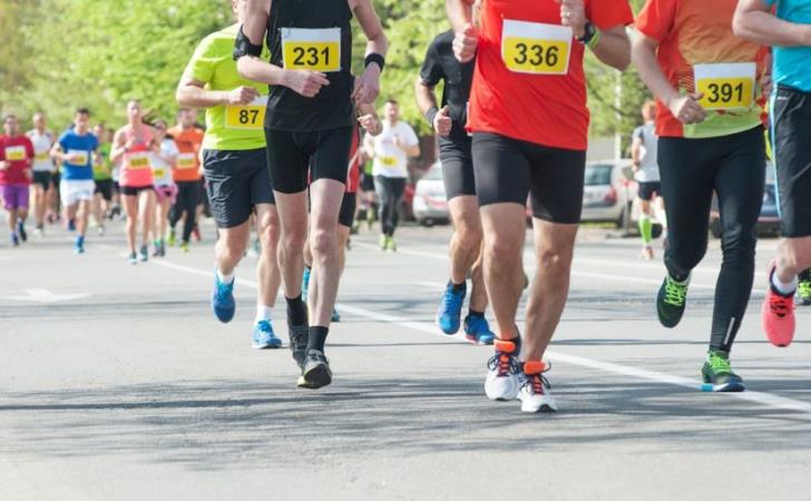 Which roads will be closed during the Larnaca international marathon?