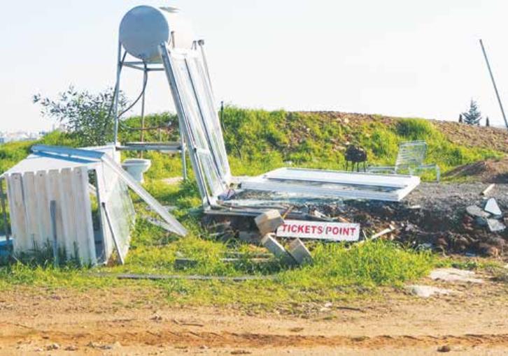 Paralimni lake choked in garbage
