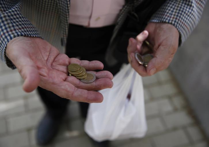 Worsening conditions for poor households
