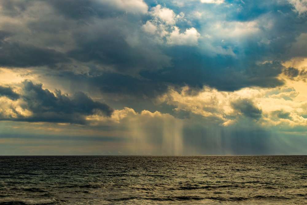 Mostly cloudy on Thursday, with isolated local showers | en.philenews.com