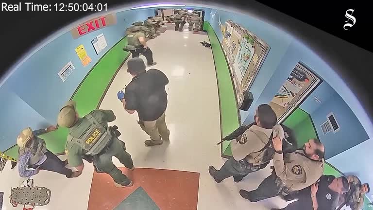 Texas Newspaper Posts Video Of Police Responding To Uvalde Shooting