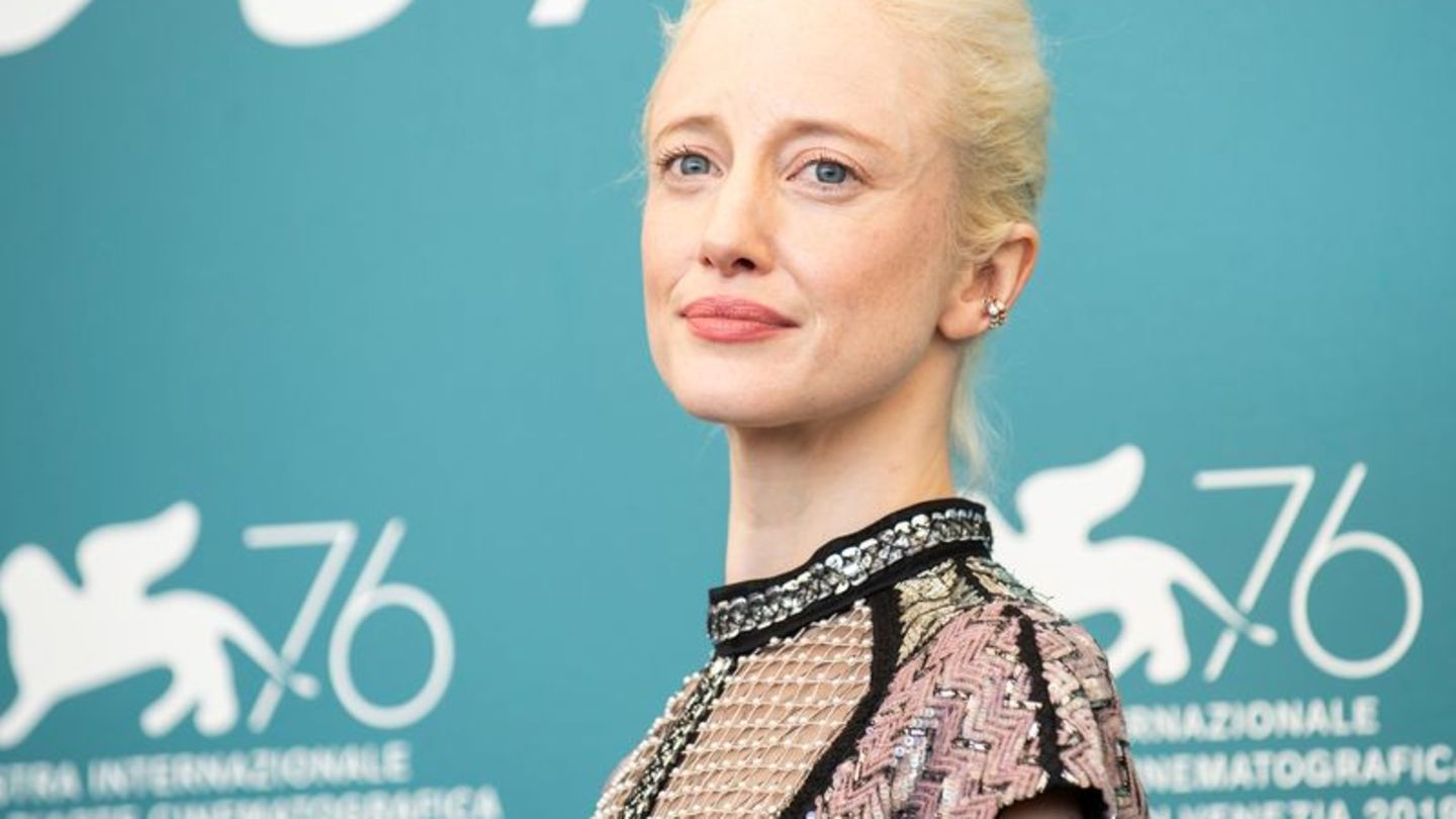 Anna Riseborough Andrea Riseborough’s Oscar nomination upheld after academy review | en ...