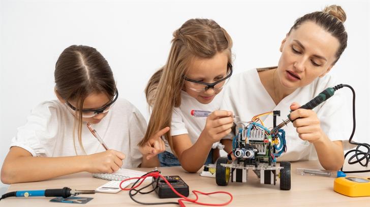 Local university on a mission to empower girls with confidence in STEM ...
