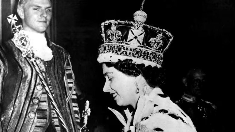 Britain Queen (1)