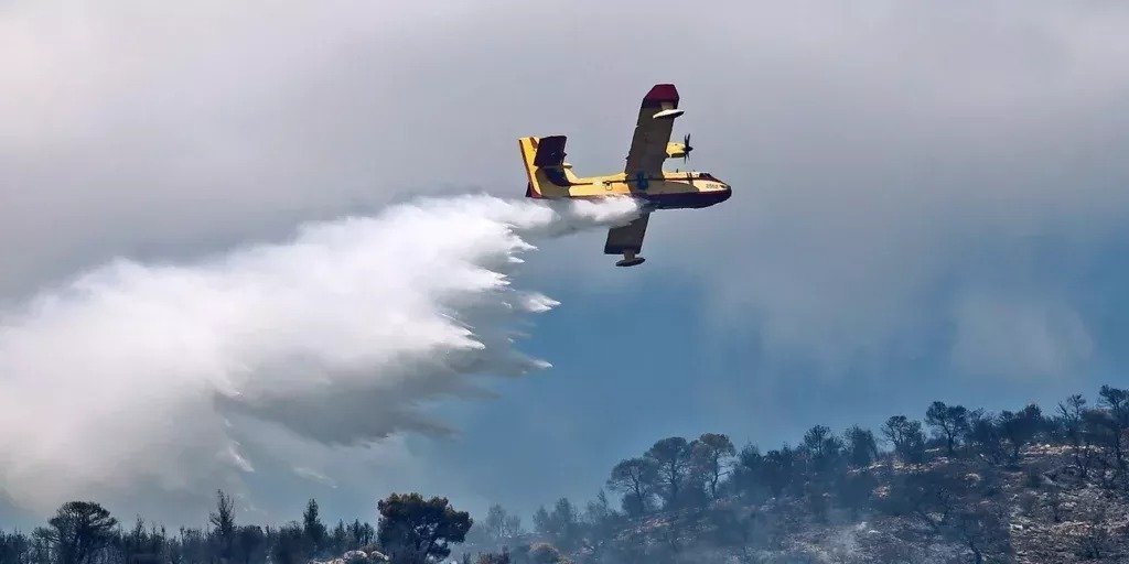 Fotia Canadair Pyrosbestiki 0.we