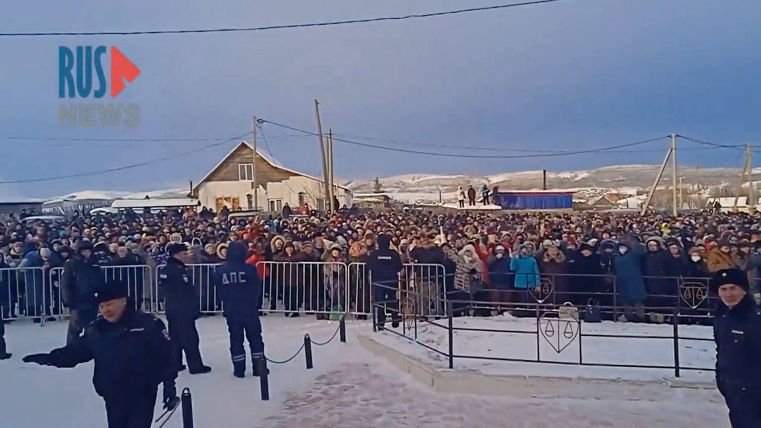 Crowd Protests Jailing Of Activist In Russian Region Of Bashkortostan