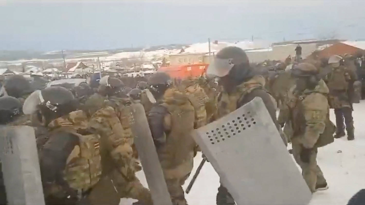 Crowd Protests Jailing Of Activist In Russian Region Of Bashkortostan