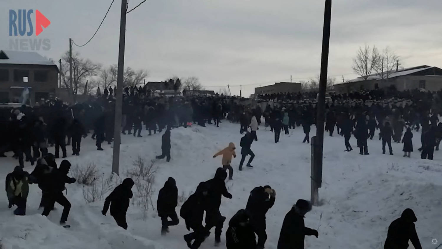 Crowd Protests Jailing Of Activist In Russian Region Of Bashkortostan