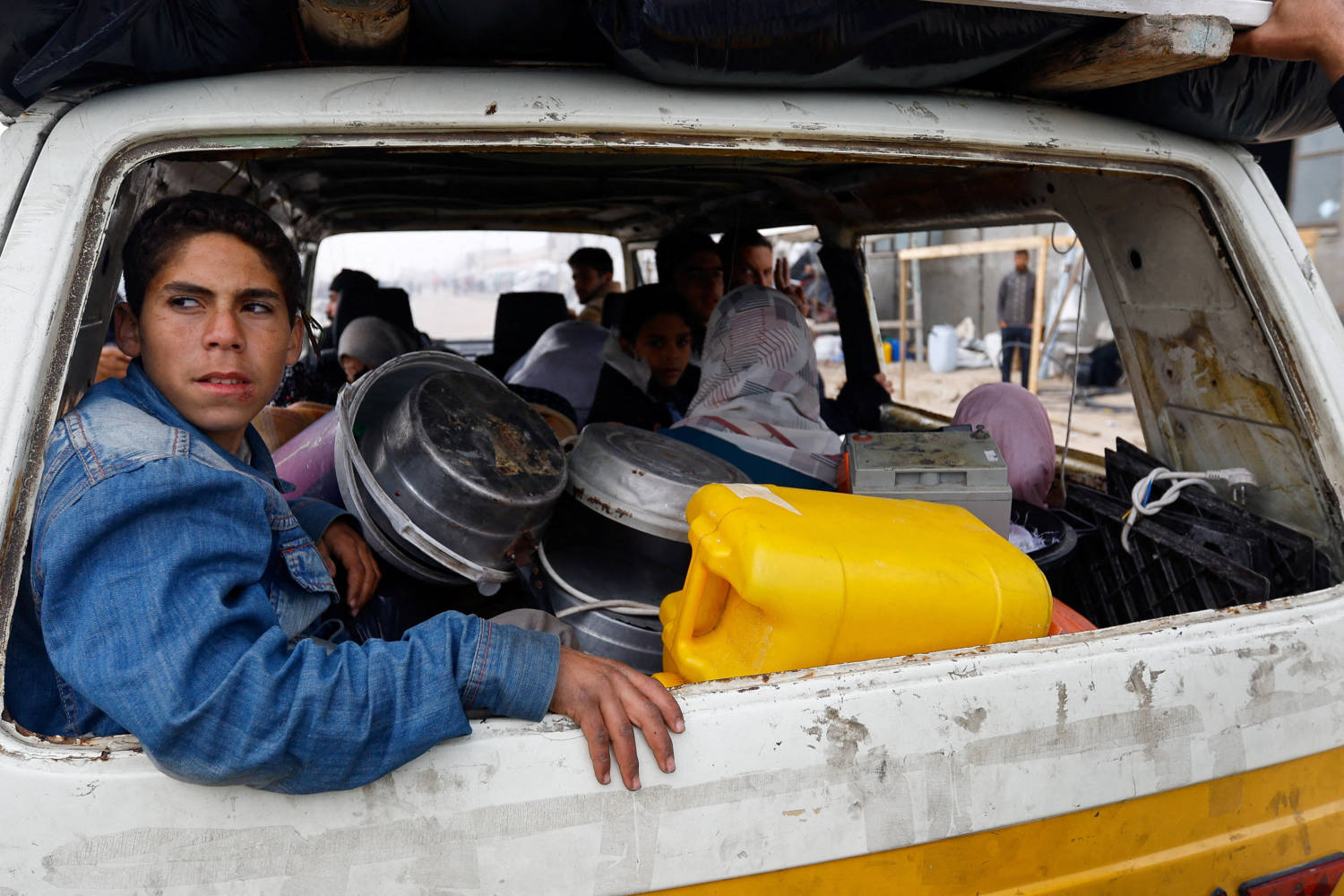 Palestinians Flee Khan Younis, In The Southern Gaza Strip