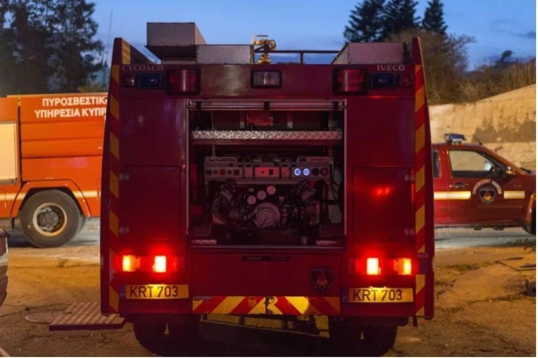 Pyrosvestiki Fire erupts at shop in Paphos | en.philenews.com