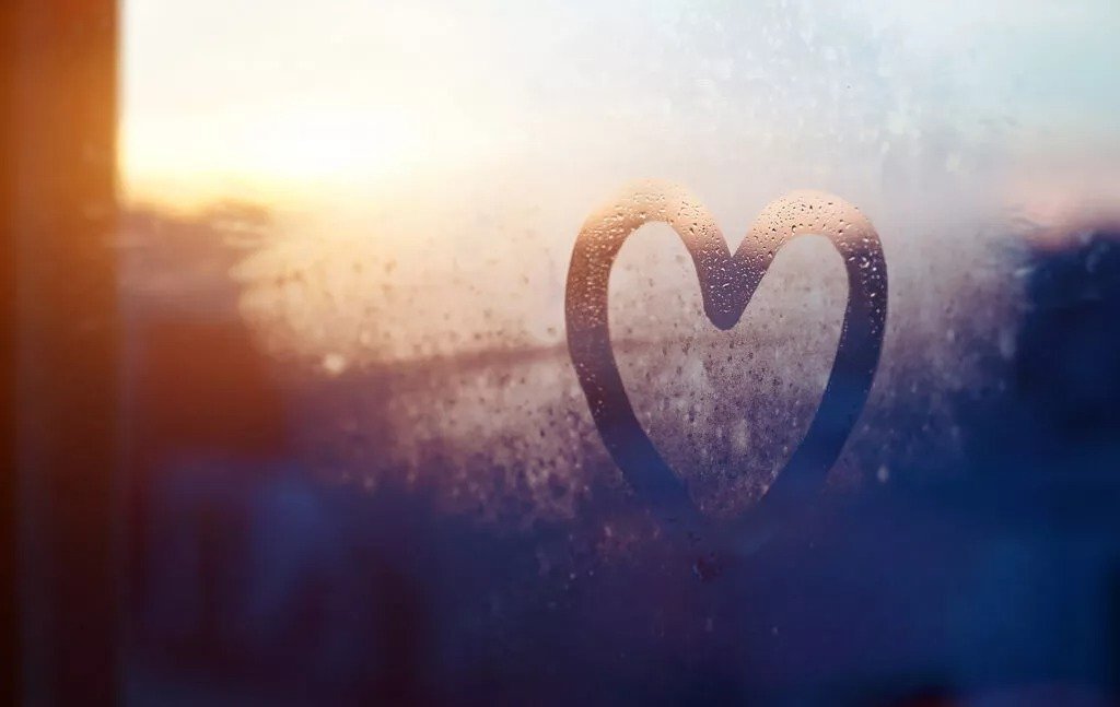 Love1 1024x647