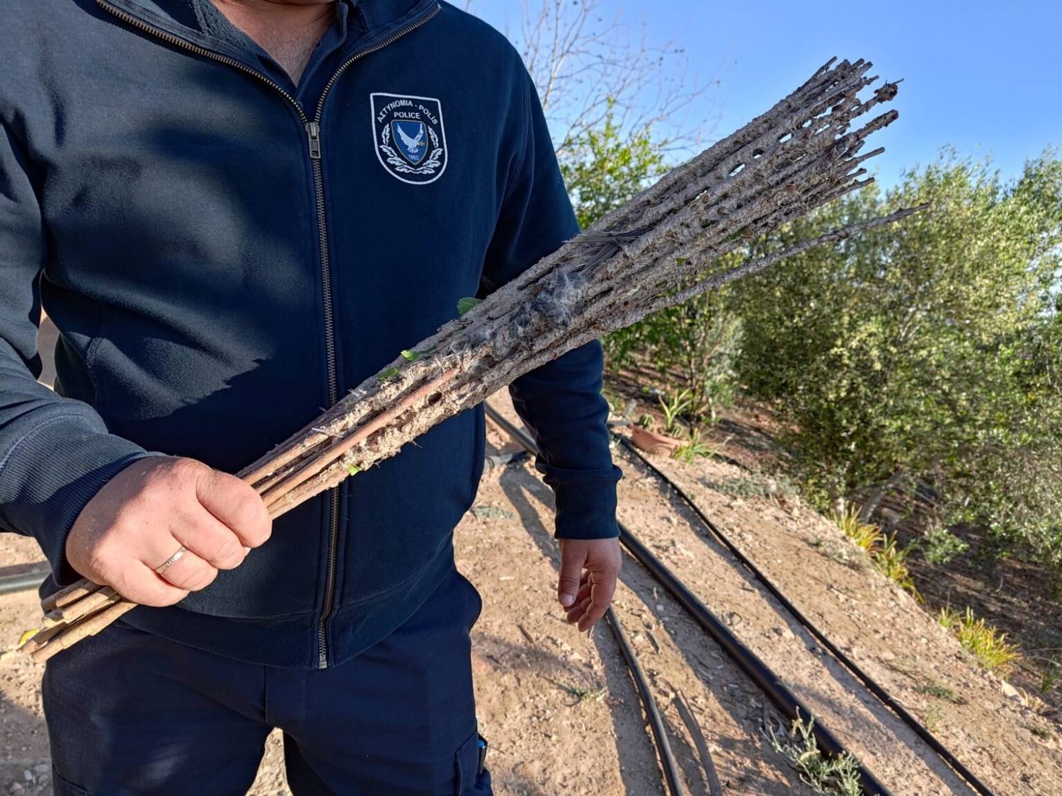2 Limesticks Seized By Police 15