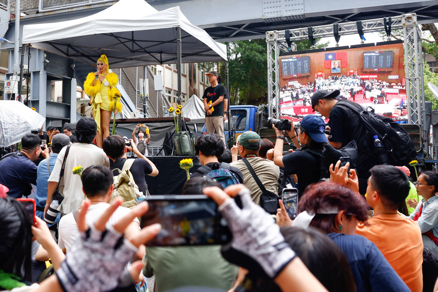 Drag Queen Nymphia Wind Makes A Speech On Stage To Show Her Support With The Protesters During Parliamentary Session In Taipei