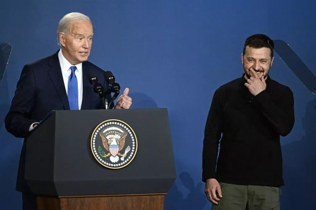 Biden Adresses Zelenskyy As President Putin