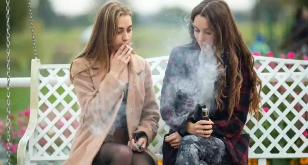Doctors Warn Of Cancer Storm Call For Vaping Ban