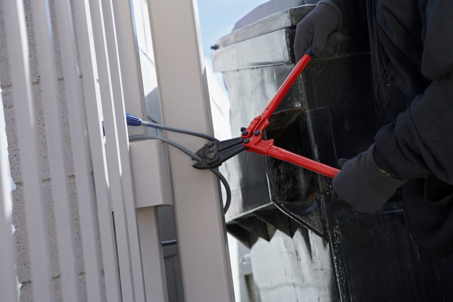 Man Arrested For Allegedly Stealing Eac Cables