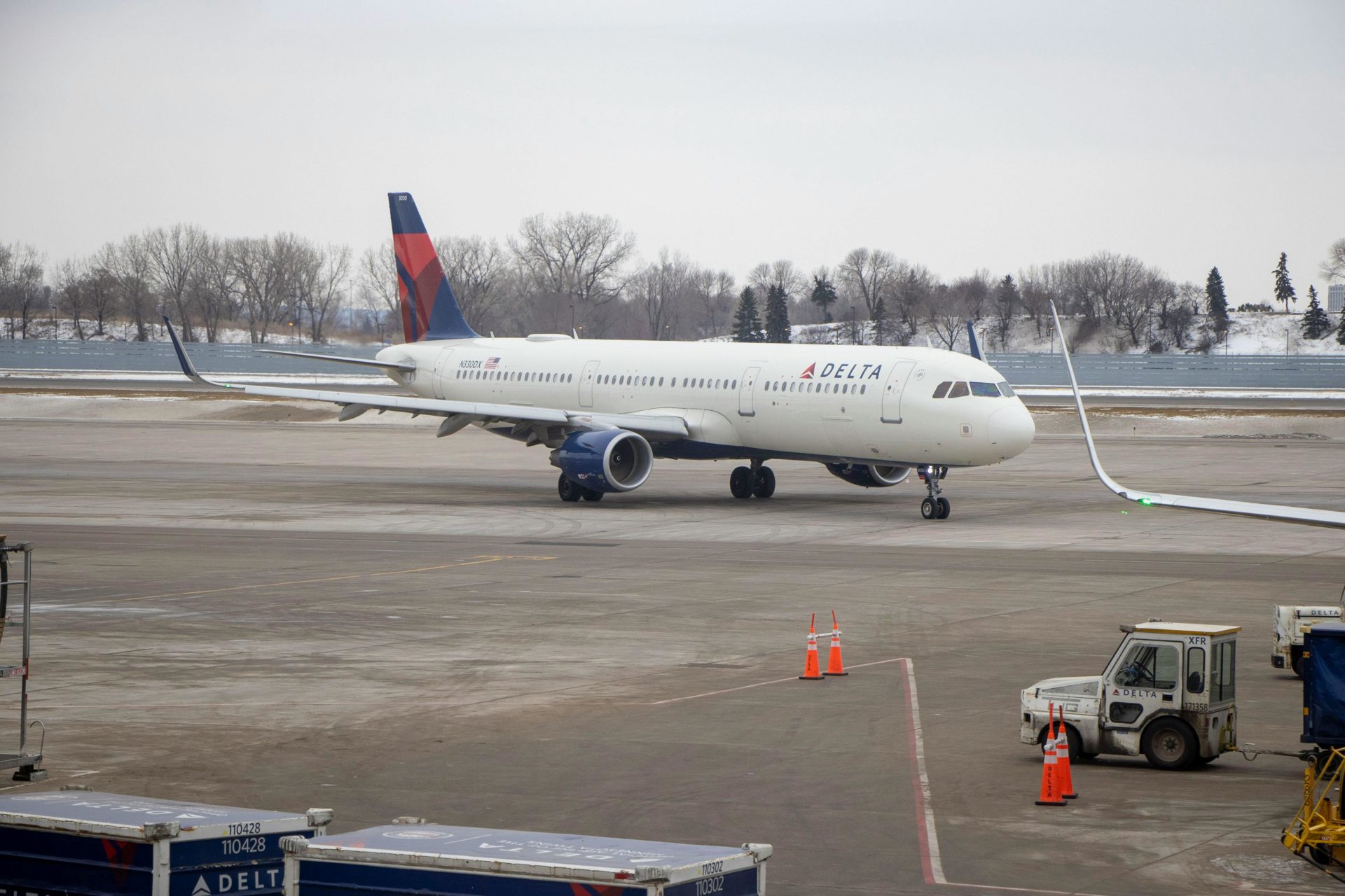 Mass It Outage Hits Services Worldwide; Planes Grounded