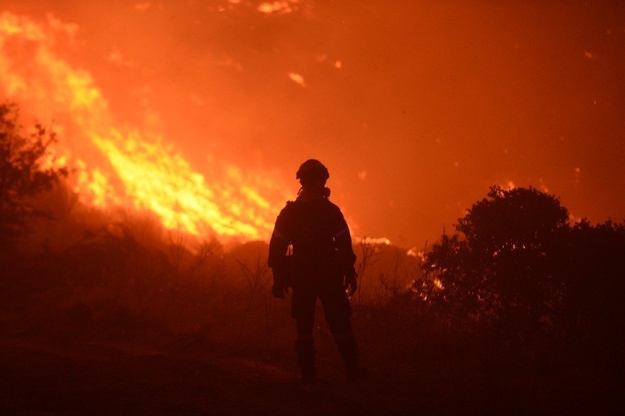 Greece Blaze Reaches Mount Pentelicus, Two Hospital Evacuations1
