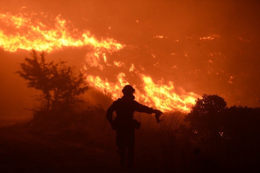 Greece Blaze Reaches Mount Pentelicus, Two Hospital Evacuations2