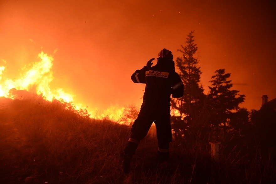 Greece Blaze Reaches Mount Pentelicus, Two Hospital Evacuations5