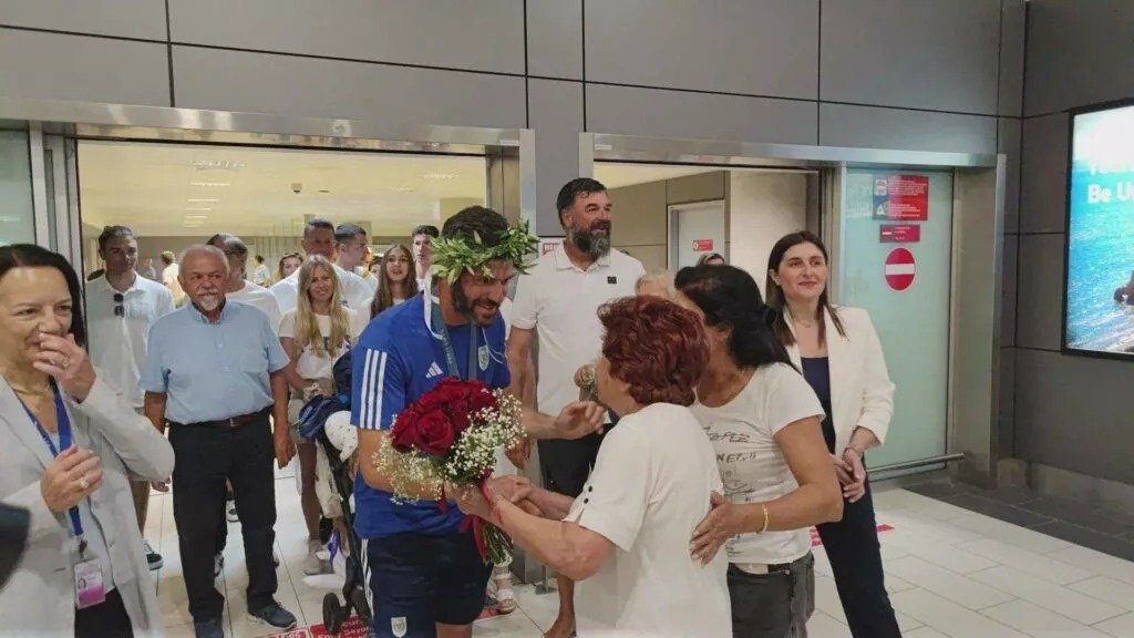 Kontides Receives Hero's Welcome Upon Return To Cyprus