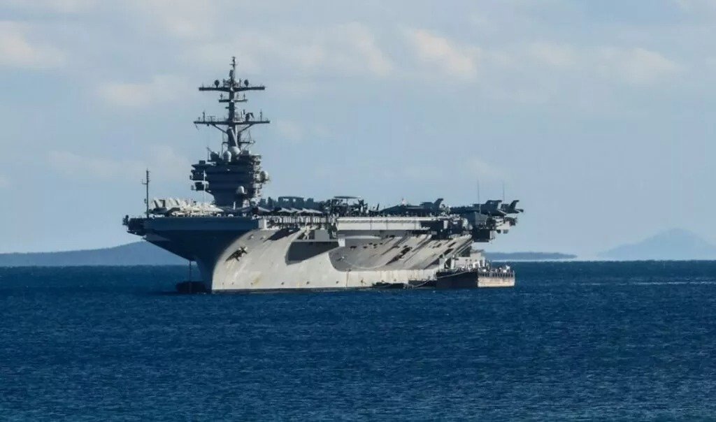 Uss Lincoln And Roosevelt Remain In The Region As Tensions Remain High