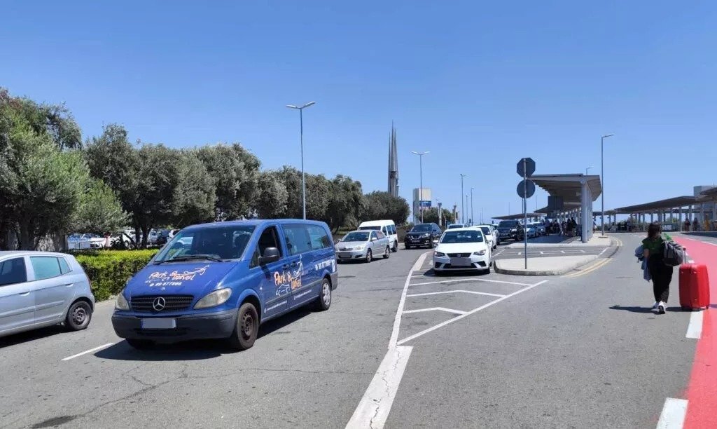 Larnaca Airport Traffic