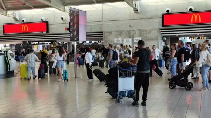 Cyprus Becomes Safe Haven For Israeli, Lebanese Nationals