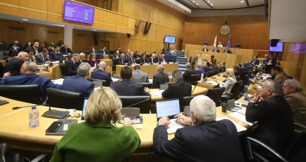 First Public Sector Pay Rise In 15 Years Passed By Parliament