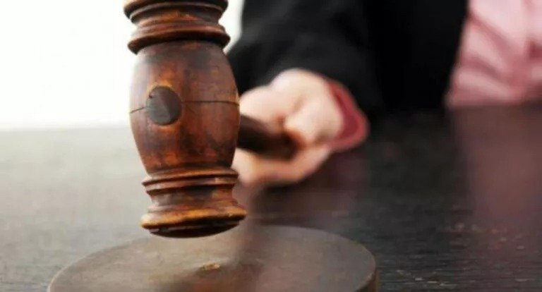 Elderly Mother Allegedly Smuggles Drugs To Son At Limassol Court