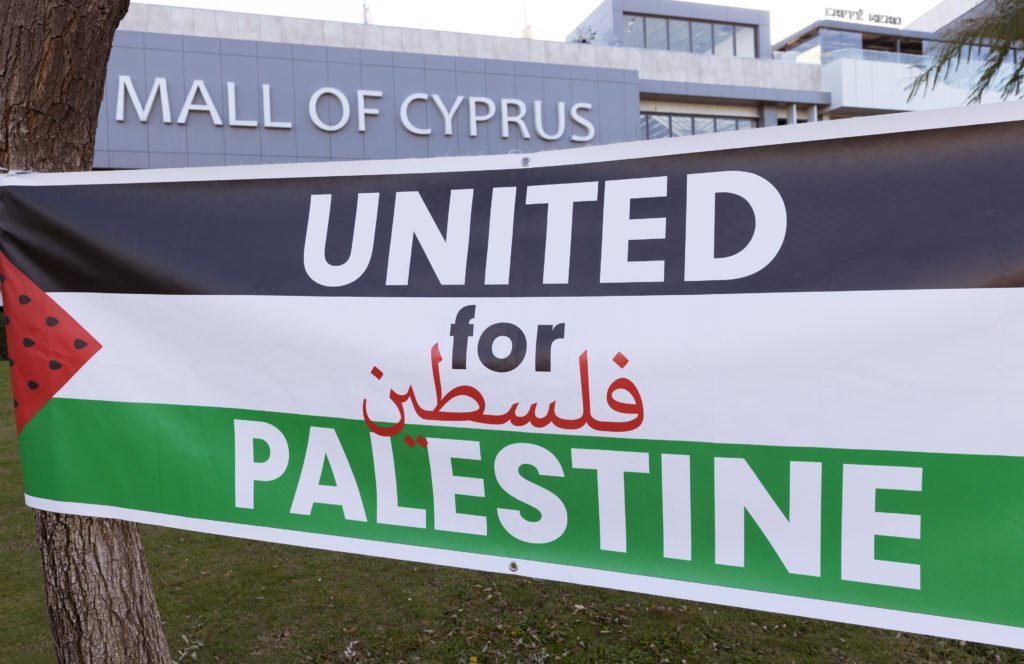 Bds Action Outside The Mall