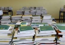 Education Ministry's New Literature Books Face Resistance From Teachers