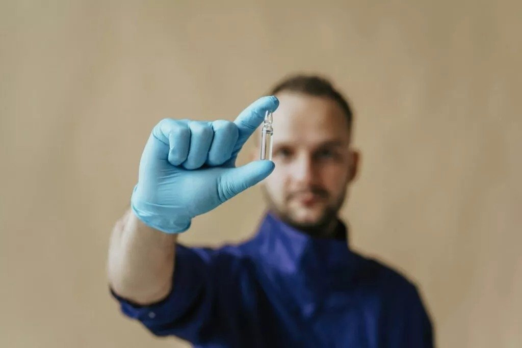 Global Shingles Cases Surge As Doctors Urge Vaccination For Over 50s
