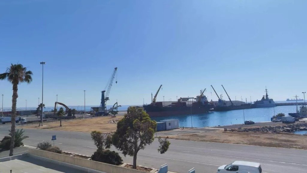 Larnaca Council Threatens Protests Over Port Management Decision