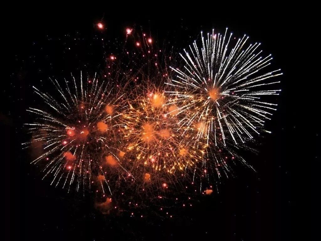 Limassol To Welcome New Year With Eco Friendly Silent Fireworks