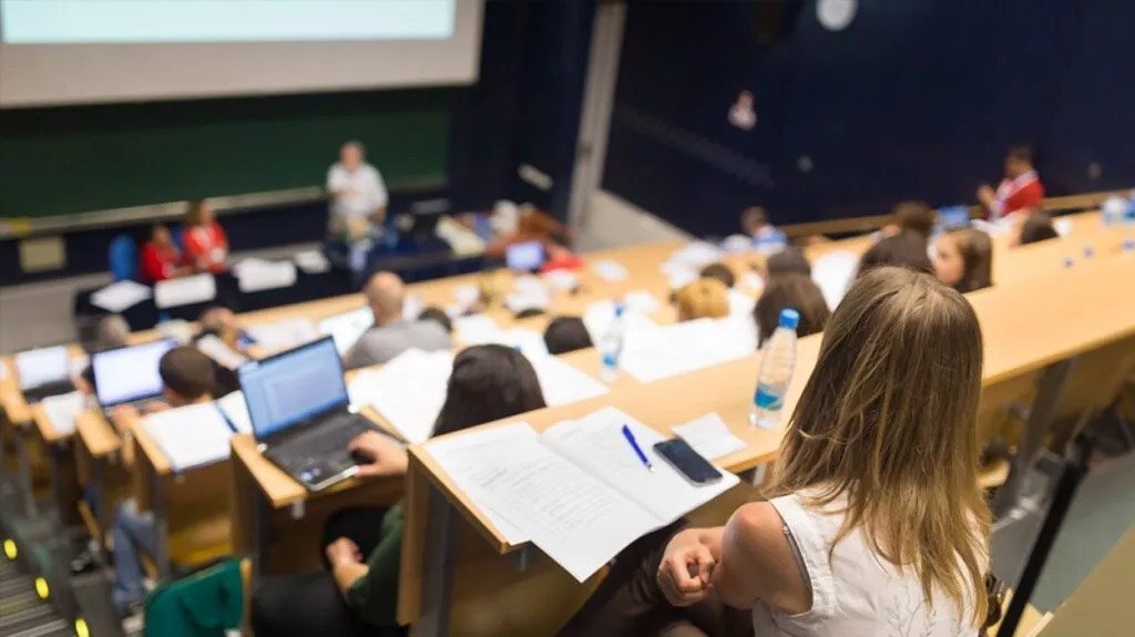 Parliament Approves Law On Foreign University Branches