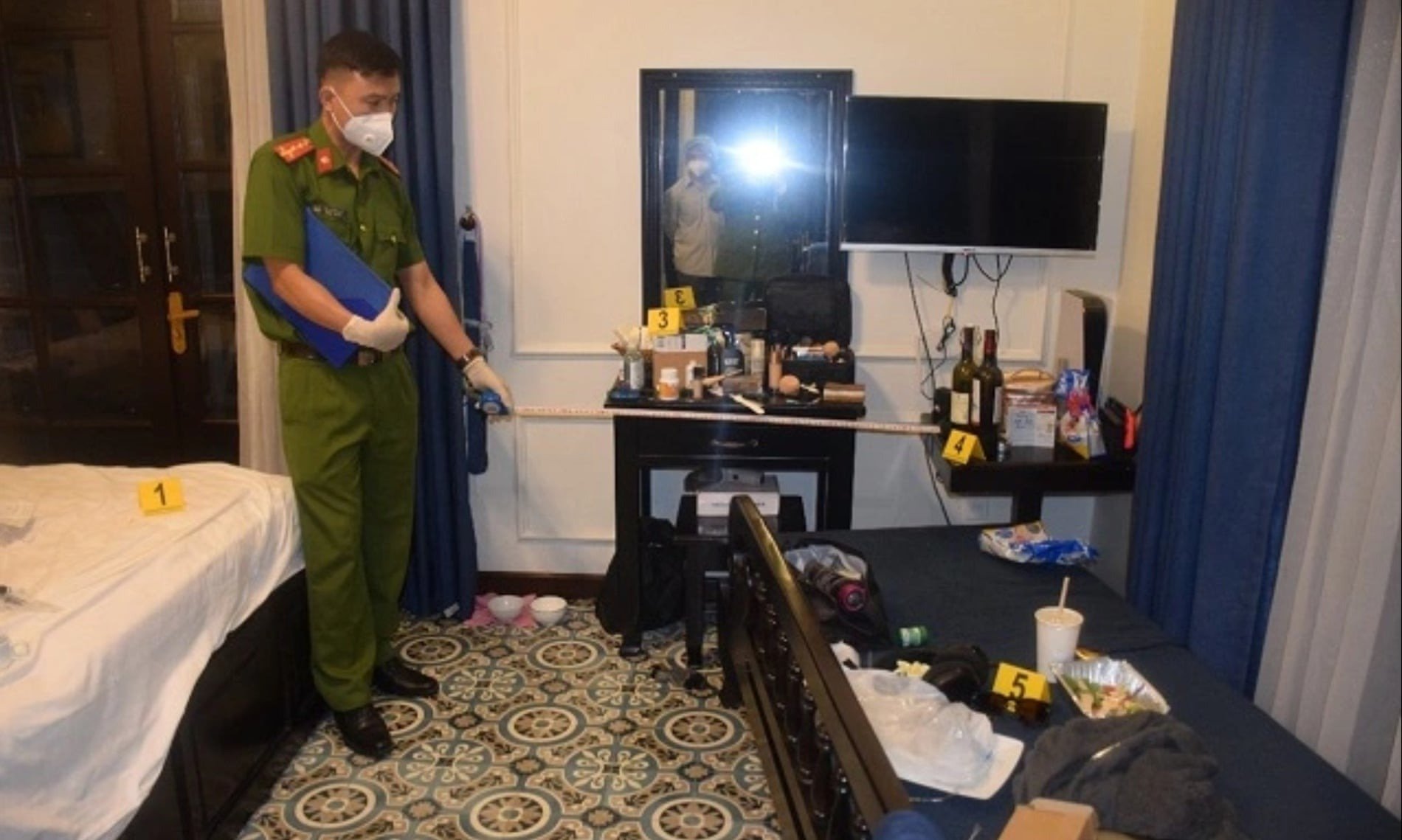 Authorities Examined The Scene At Hc Tourist Villa After The Discovery Of Couple’s Bodies Photograph Quang Nam Provincial Police