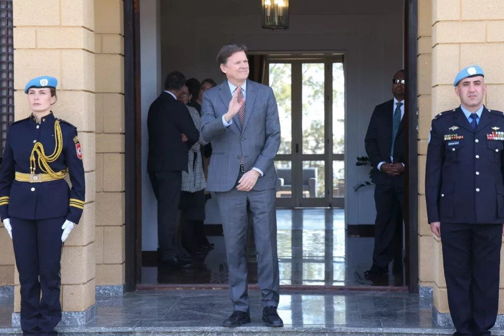Checkpoint Talks Stall Ahead Of Leaders' Meeting