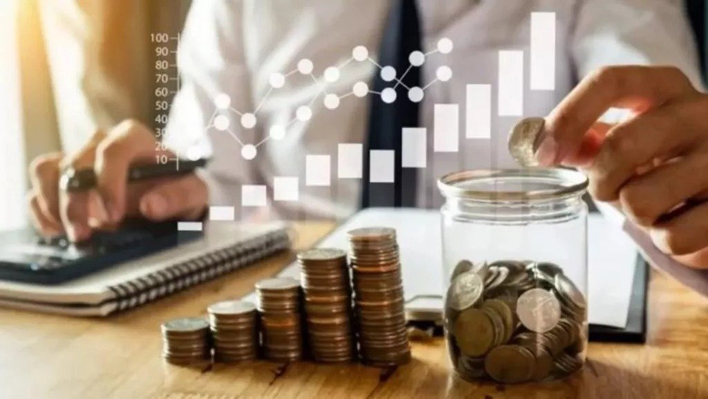 European Consumers Boost Savings Despite Inflation