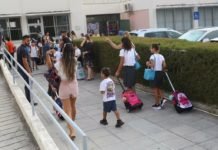 Parents Back Changes To Primary School Hours But Raise Practical Concerns