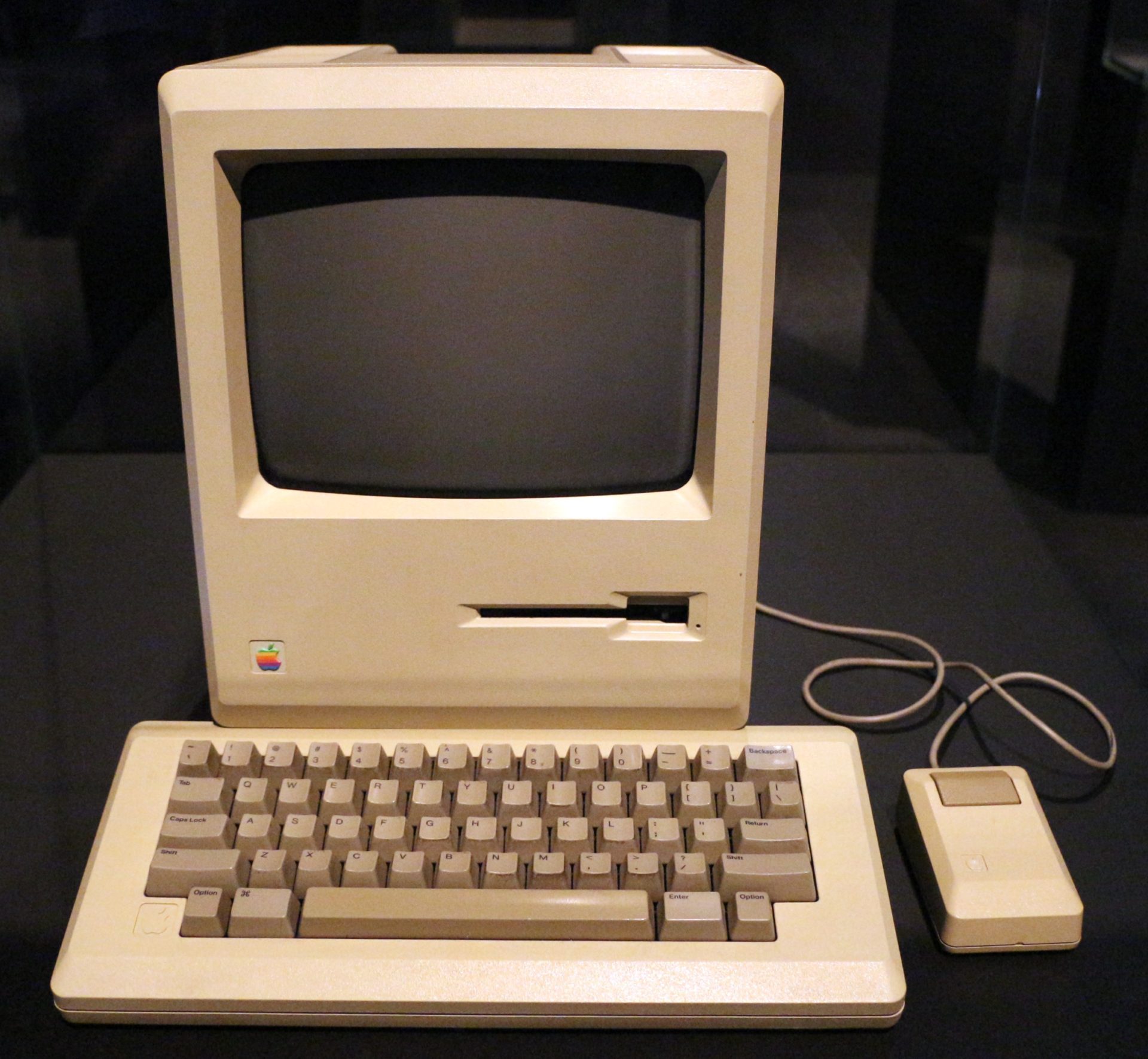 On this day: The Apple Macintosh is introduced during a Super Bowl ...