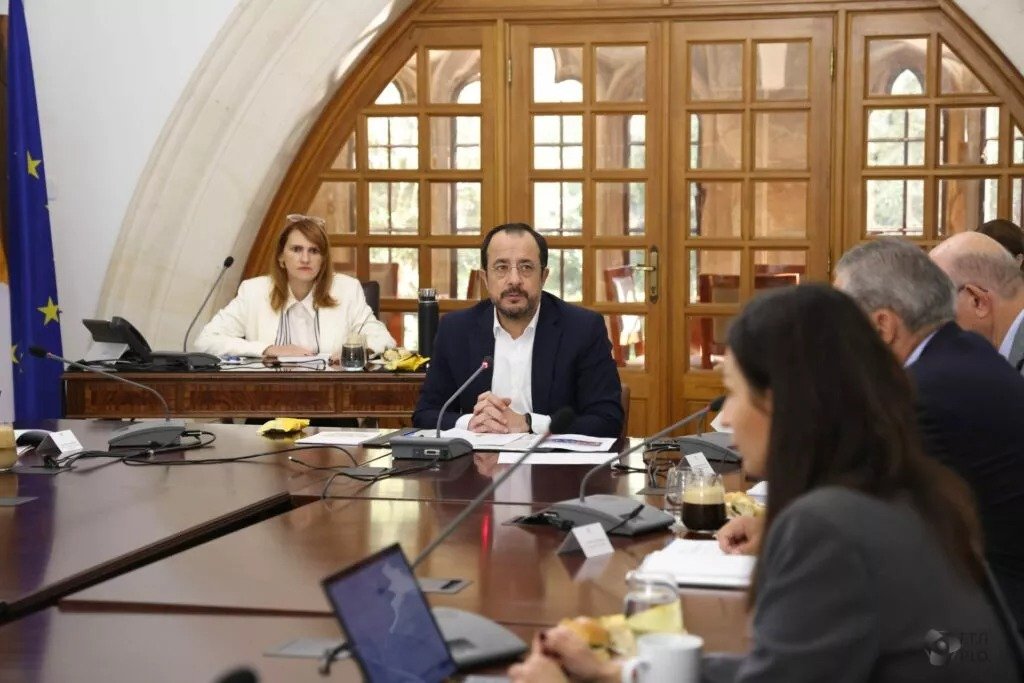Cyprus Reforms Foreign Worker Rules Despite Union Opposition