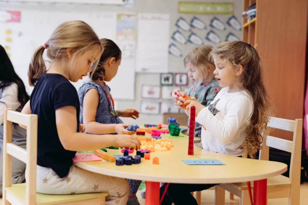 One In Four Young Children In Eu At Risk Of Poverty, Report Finds