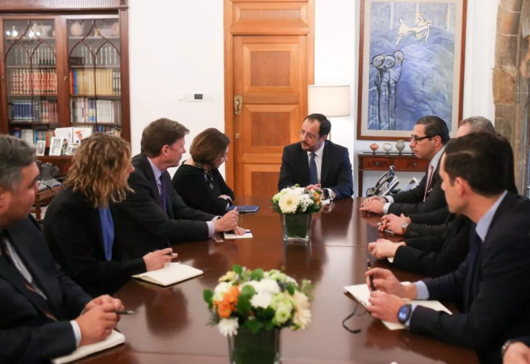 President Nic Meets Dicarlo 1024