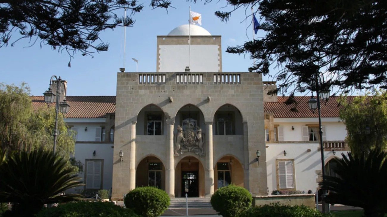 Former Auditor General Poses Significant Threat To Cyprus Political Establishment, Poll Shows