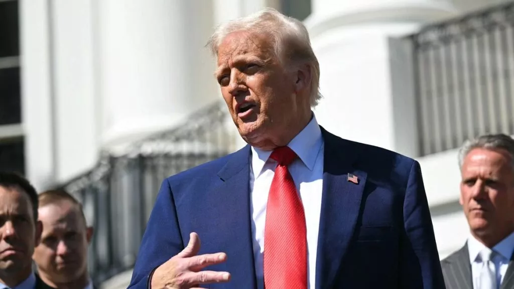 Trump Gia Ee Kai Kina 1024x575