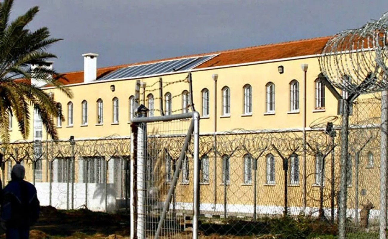Police To Arrest Prison Guards In Connection With Confidential Documents Leak Case